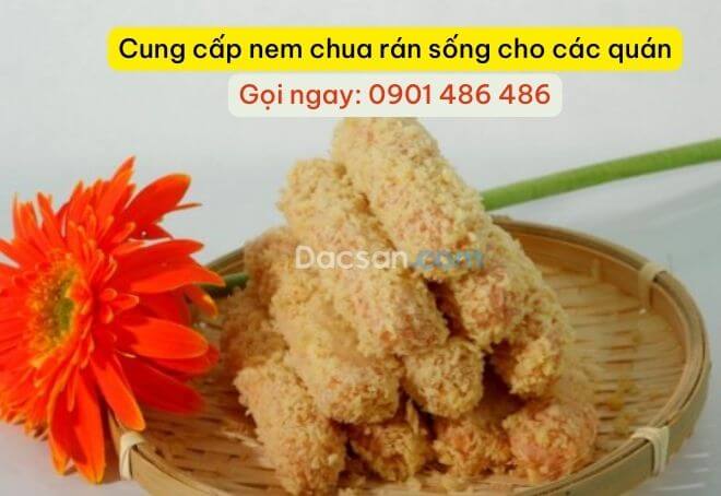 Dùng nem chua rán sống (còn gọi là nem chua rán tươi) thì quá trình chế biến rất đơn giản! Dùng nem chua rán sống (còn gọi là nem chua rán tươi) thì quá trình chế biến rất đơn giản!