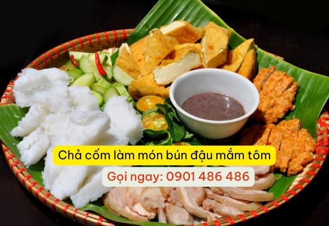 Ước Lễ là nơi chế biến các loại giò chả nổi tiếng, trong đó có chả cốm!