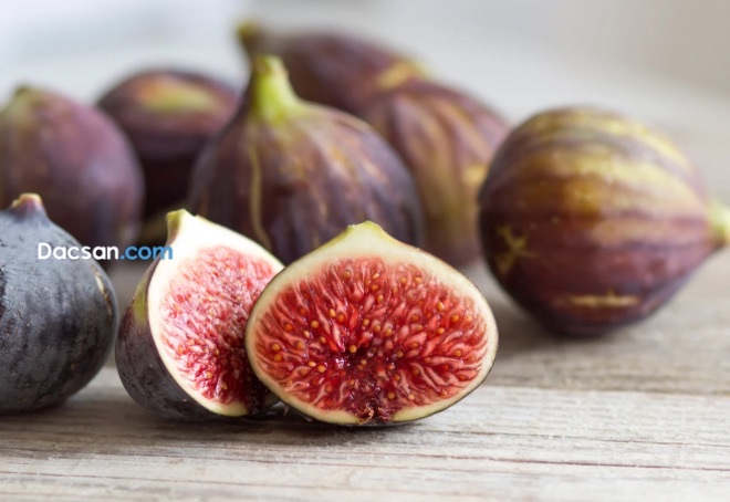 Hãy luôn kiểm tra bên trong quả sung ngọt xem có côn trùng không rồi hãy ăn!